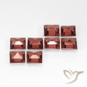 Shop natural 2.91ct Rouge moyen Grenat pyrope gems, Carré, from Mozambique at GemSelect. In stock, global shipping!