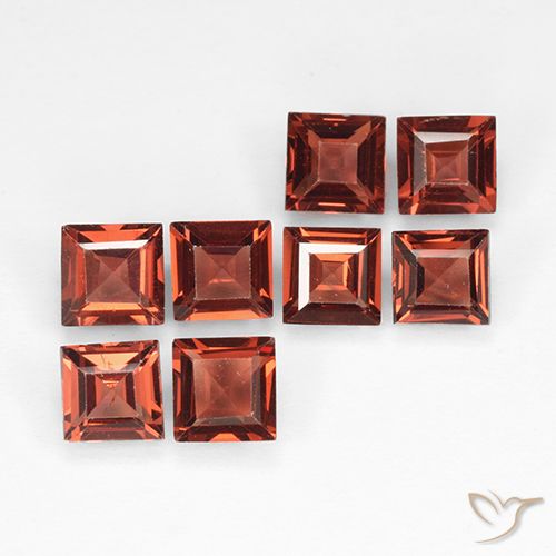 3.05ctw Naturel Rouge foncé Grenat pyrope, Carré, VVS-VS