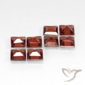 Shop natural 3.05ct Rouge foncé Grenat pyrope gems, Carré, from Mozambique at GemSelect. In stock, global shipping!