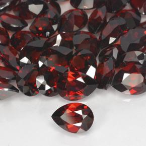 Grenat pyrope Rouge sang profond naturelle En forme de poire, 0.86 ct, VVS