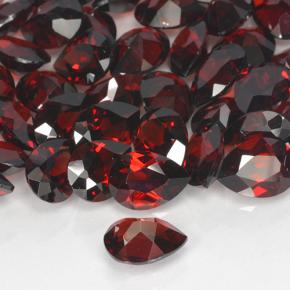 Grenat pyrope Rouge sang profond naturelle En forme de poire, 0.86 ct, VVS