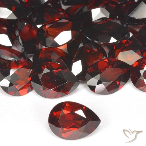 0.84ct Naturel Rouge foncé Grenat pyrope, En forme de poire, VVS-VS