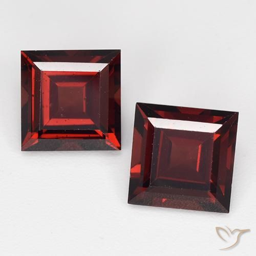 4.24ctw Naturel Rouge foncé Grenat pyrope, Carré, VVS-VS