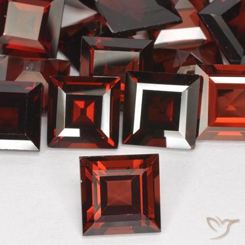 2.91ct Naturel Rouge merlot Grenat pyrope, Carré, VVS-VS