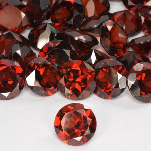 Grenat pyrope Rouge foncé naturelle Tour, 1.65 ct, VVS-VS