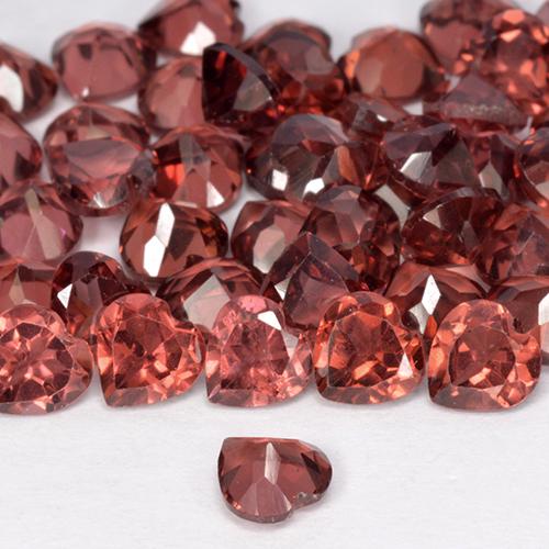Grenat pyrope Rouge foncé naturelle Cœur, 0.31 ct, VVS-VS
