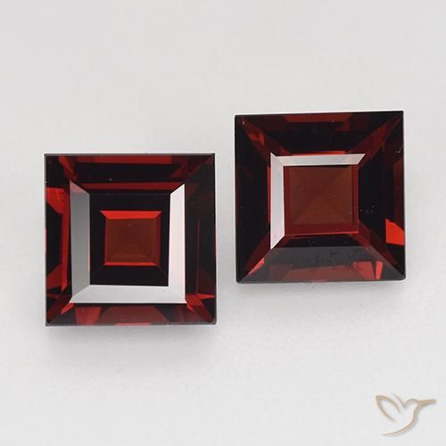 2.79ctw Naturel Rouge foncé Grenat pyrope, Carré, VVS-VS