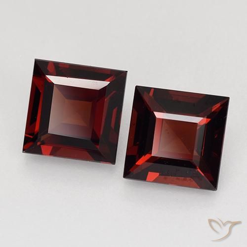 Shop natural 2.79ct Rouge foncé Grenat pyrope gems, Carré, from Madagascar at GemSelect. In stock, global shipping!