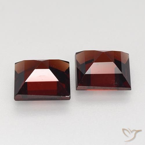 Shop natural 2.79ct Rouge foncé Grenat pyrope gems, Carré, from Madagascar at GemSelect. In stock, global shipping!