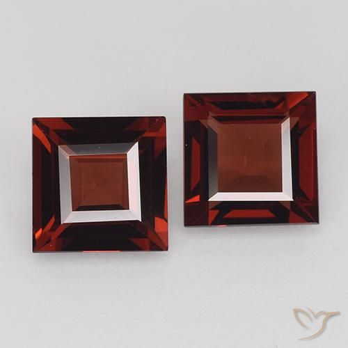 2.49ctw Naturel Rouge foncé Grenat pyrope, Carré, VVS-VS