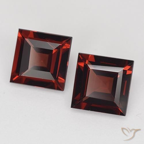 Shop natural 2.55ct Rouge foncé Grenat pyrope gems, Carré, from Madagascar at GemSelect. In stock, global shipping!