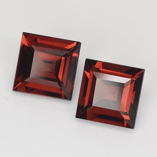 Achetez naturel 2.61ct Rouge foncé Grenat pyrope gems, Carré, En provenance Madagascar chez GemSelect. En stock, livraison internationale!
