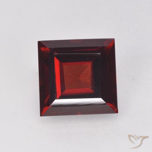 2.11ct Naturel Rouge sang profond Grenat pyrope, Carré, VVS-VS