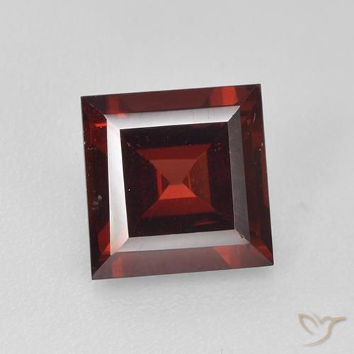 2.10ct Naturel Rouge foncé Grenat pyrope, Carré, VVS-VS