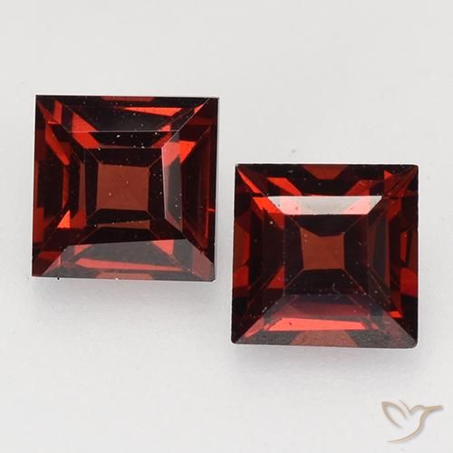 0.97ctw Naturel Rouge foncé Grenat pyrope, Carré, VVS-VS