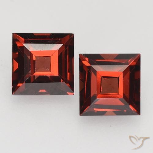 1.00ctw Naturel Rouge foncé Grenat pyrope, Carré, VVS-VS