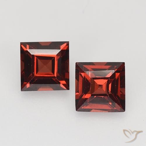 0.94ctw Naturel Rouge foncé Grenat pyrope, Carré, VVS-VS