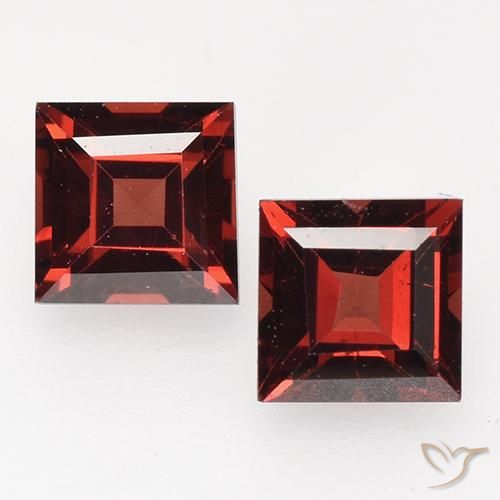 1.02ctw Naturel Rouge sang profond Grenat pyrope, Carré, VVS-VS