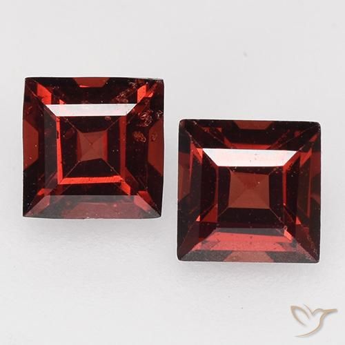 0.89ctw Naturel Rouge foncé Grenat pyrope, Carré, VVS-VS