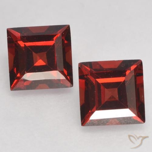 0.96ctw Naturel Rouge foncé Grenat pyrope, Carré, VVS-VS