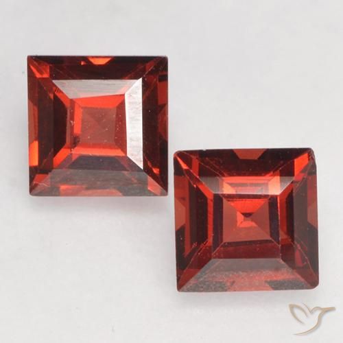 0.98ctw Naturel Rouge écarlate Grenat pyrope, Carré, VVS-VS