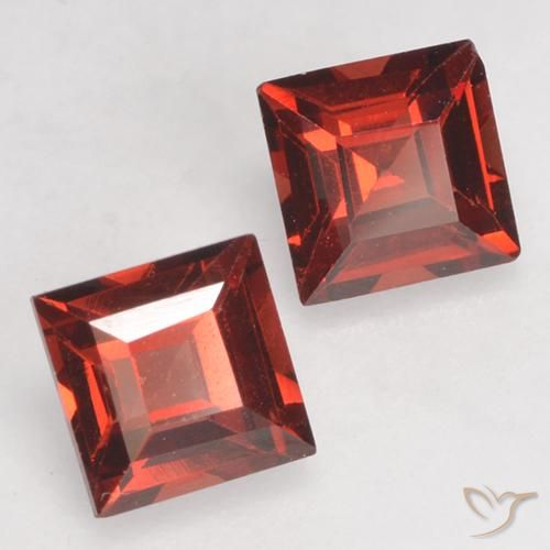 Shop natural 0.98ct Rouge écarlate Grenat pyrope gems, Carré, from Mozambique at GemSelect. In stock, global shipping!