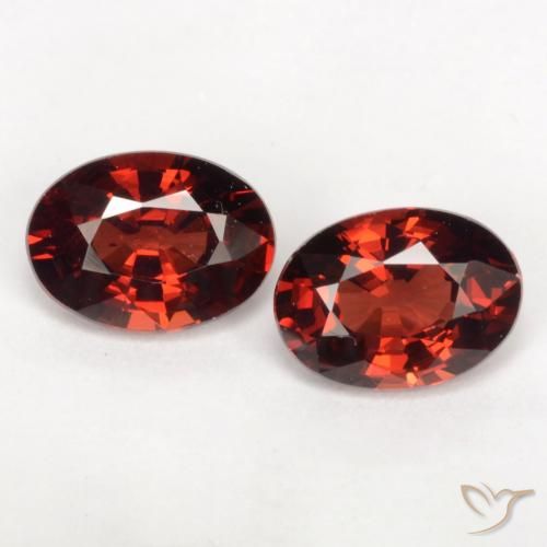 2.08ctw Naturel Rouge foncé Grenat pyrope, ovale, VVS-VS