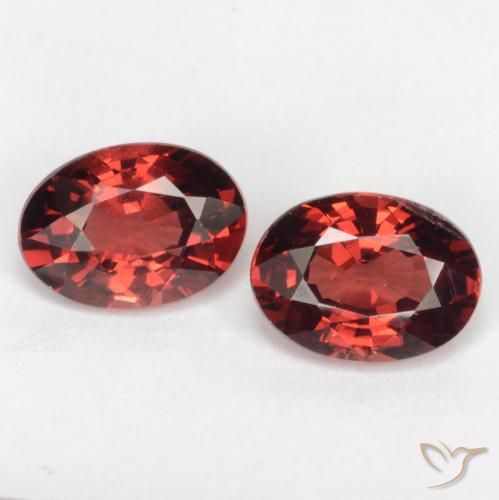 2.07ctw Naturel Rouge foncé Grenat pyrope, ovale, VS