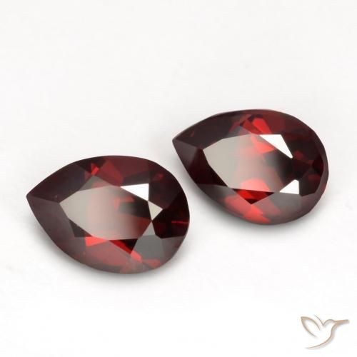 Shop natural 1.68ct Rouge sang profond Grenat pyrope gems, En forme de poire, from Mozambique at GemSelect. In stock, global shipping!