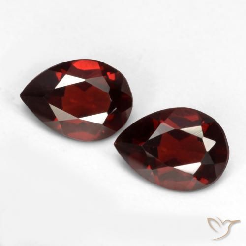 1.62ctw Naturel Rouge foncé Grenat pyrope, En forme de poire, VVS-VS