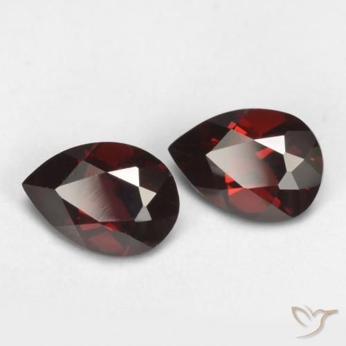 Shop natural 1.71ct Rouge foncé Grenat pyrope gems, En forme de poire, from Mozambique at GemSelect. In stock, global shipping!