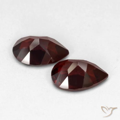 Shop natural 1.71ct Rouge foncé Grenat pyrope gems, En forme de poire, from Mozambique at GemSelect. In stock, global shipping!