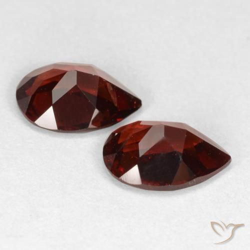 Shop natural 1.68ct Rouge foncé Grenat pyrope gems, En forme de poire, from Mozambique at GemSelect. In stock, global shipping!