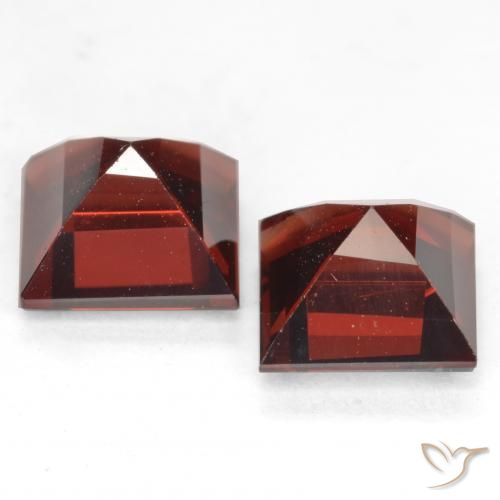 Shop natural 4.46ct Rouge foncé Grenat pyrope gems, Carré, from Inde at GemSelect. In stock, global shipping!