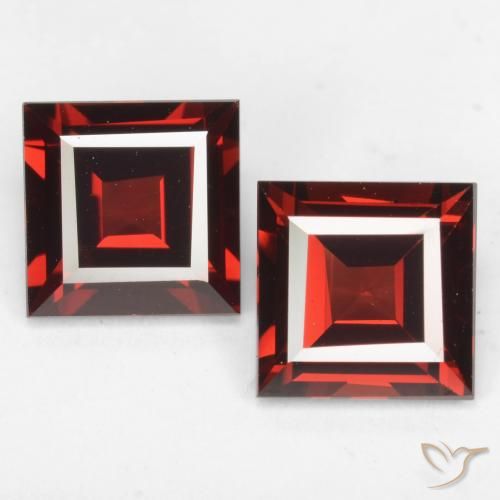 4.02ctw Naturel Rouge foncé Grenat pyrope, Carré, VVS-VS