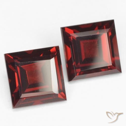 Shop natural 4.38ct Rouge sang profond Grenat pyrope gems, Carré, from Inde at GemSelect. In stock, global shipping!