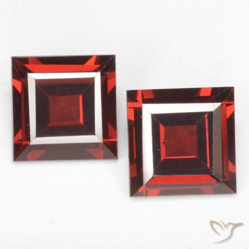 3.84ctw Naturel Rouge sang profond Grenat pyrope, Carré, VVS-VS