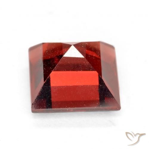 Grenat pyrope Rouge moyen naturelle Carré, 2.19 ct, VVS-VS