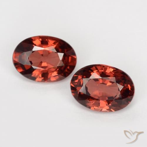 1.95ctw Naturel Rouge foncé Grenat pyrope, ovale, VVS-VS