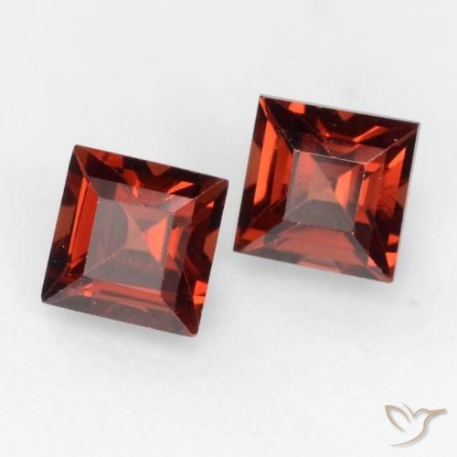 Shop natural 1.02ct Rouge foncé Grenat pyrope gems, Carré, from Mozambique at GemSelect. In stock, global shipping!