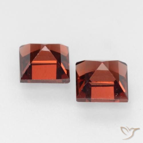 Shop natural 1.02ct Rouge foncé Grenat pyrope gems, Carré, from Mozambique at GemSelect. In stock, global shipping!