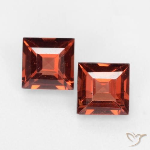 0.88ctw Naturel Rouge foncé Grenat pyrope, Carré, VVS-VS
