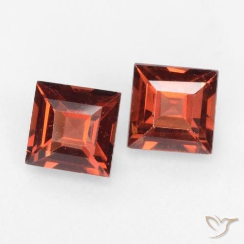 Shop natural 0.88ct Rouge foncé Grenat pyrope gems, Carré, from Mozambique at GemSelect. In stock, global shipping!