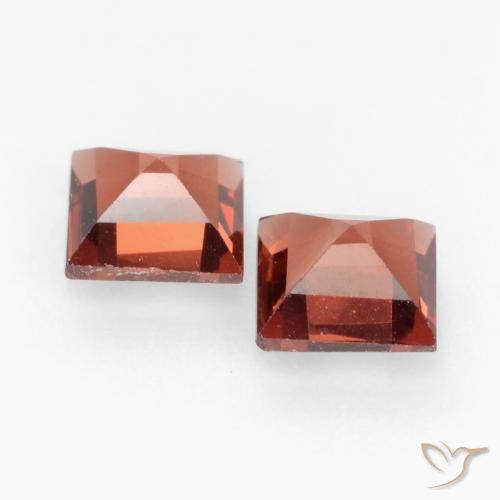 Shop natural 0.87ct Rouge foncé Grenat pyrope gems, Carré, from Mozambique at GemSelect. In stock, global shipping!