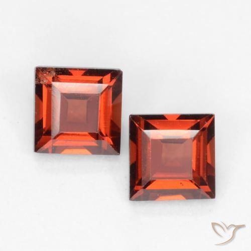 0.94ctw Naturel Rouge foncé Grenat pyrope, Carré, VVS-VS