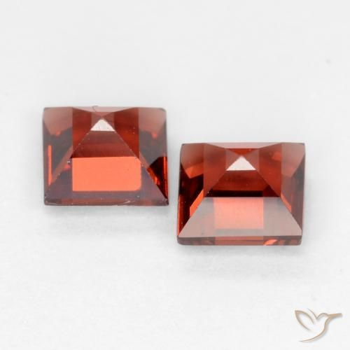 Shop natural 1.00ct Rouge moyen Grenat pyrope gems, Carré, from Mozambique at GemSelect. In stock, global shipping!