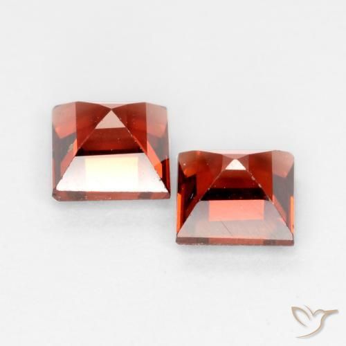Shop natural 0.91ct Rouge foncé Grenat pyrope gems, Carré, from Mozambique at GemSelect. In stock, global shipping!
