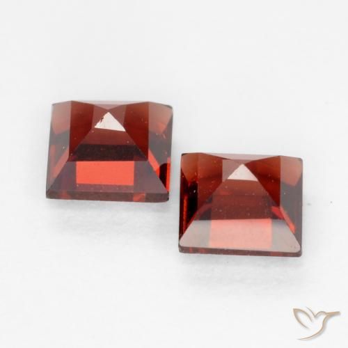 Shop natural 1.00ct Rouge groseille Grenat pyrope gems, Carré, from Mozambique at GemSelect. In stock, global shipping!