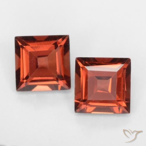 0.86ctw Naturel Rouge moyen Grenat pyrope, Carré, VVS-VS