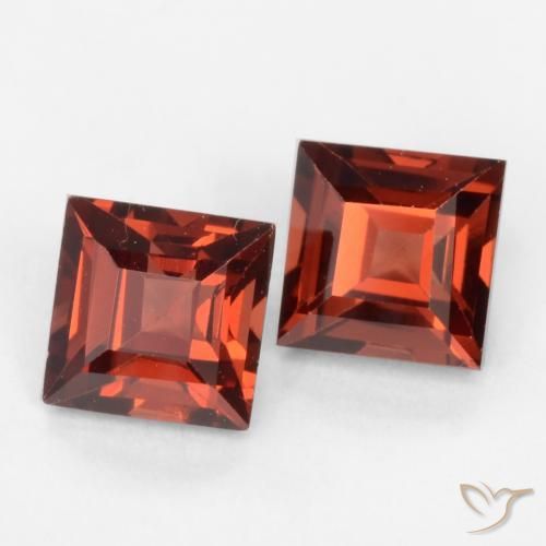 Shop natural 0.99ct Rouge Sangria Grenat pyrope gems, Carré, from Mozambique at GemSelect. In stock, global shipping!
